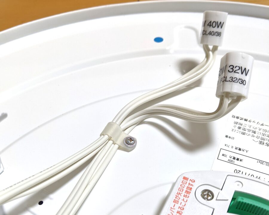 配線の一部を拡大して写したところ。