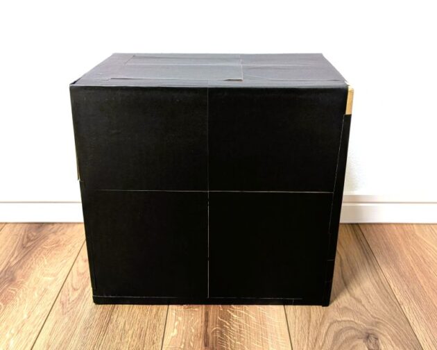 背面のおりがみを貼り終えたところ